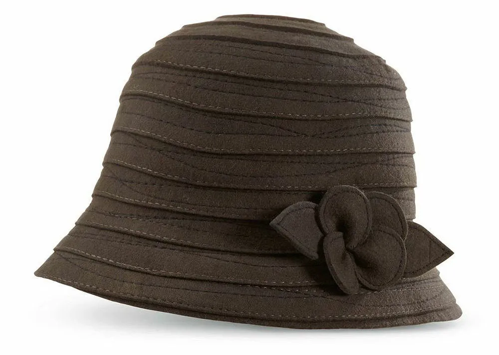 Blair Appliqu? Bucket Hat by Acorn