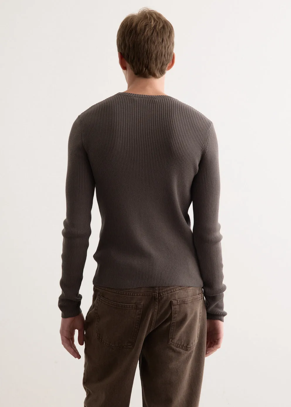 Compact Roundneck