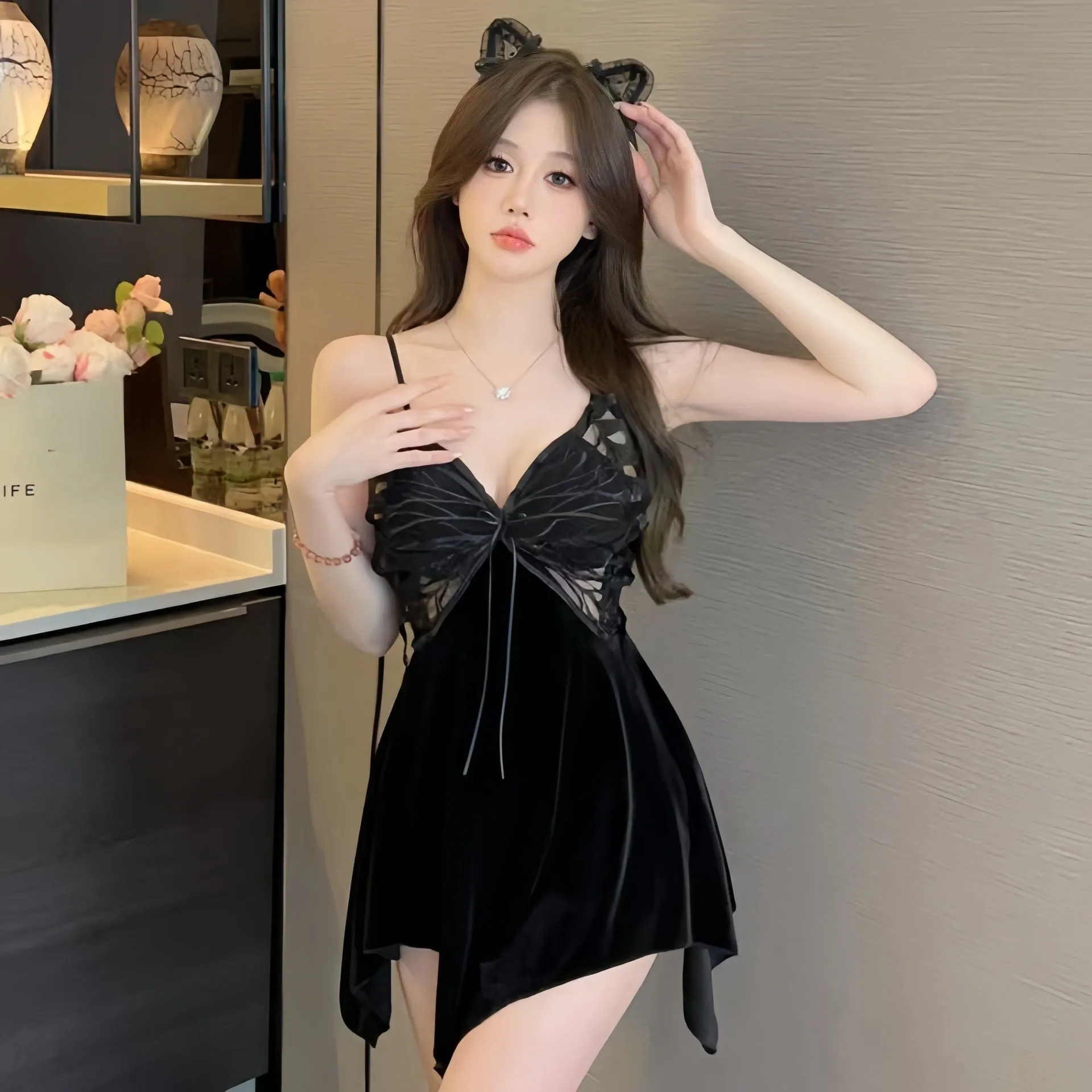 Live Streaming Starry Sky Shimmer Pajamas Velvet Women's Two-Piece Set Nightdress with Chest Pads Sexy Butterfly Fly