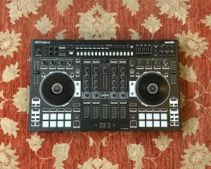 Roland DJ-808